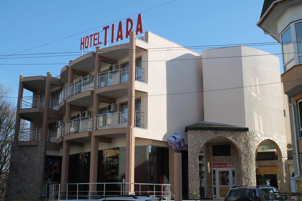 Tiara Hotel Dobrich Bagian luar foto