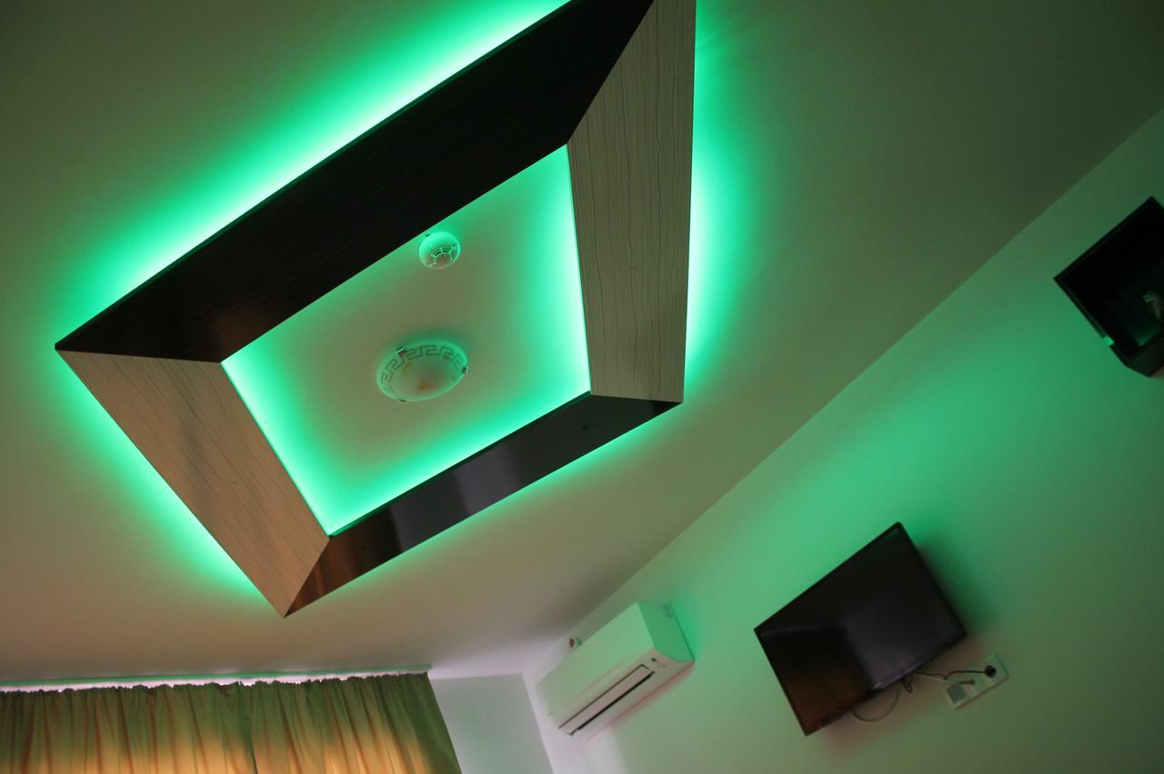 Tiara Hotel Dobrich Bagian luar foto