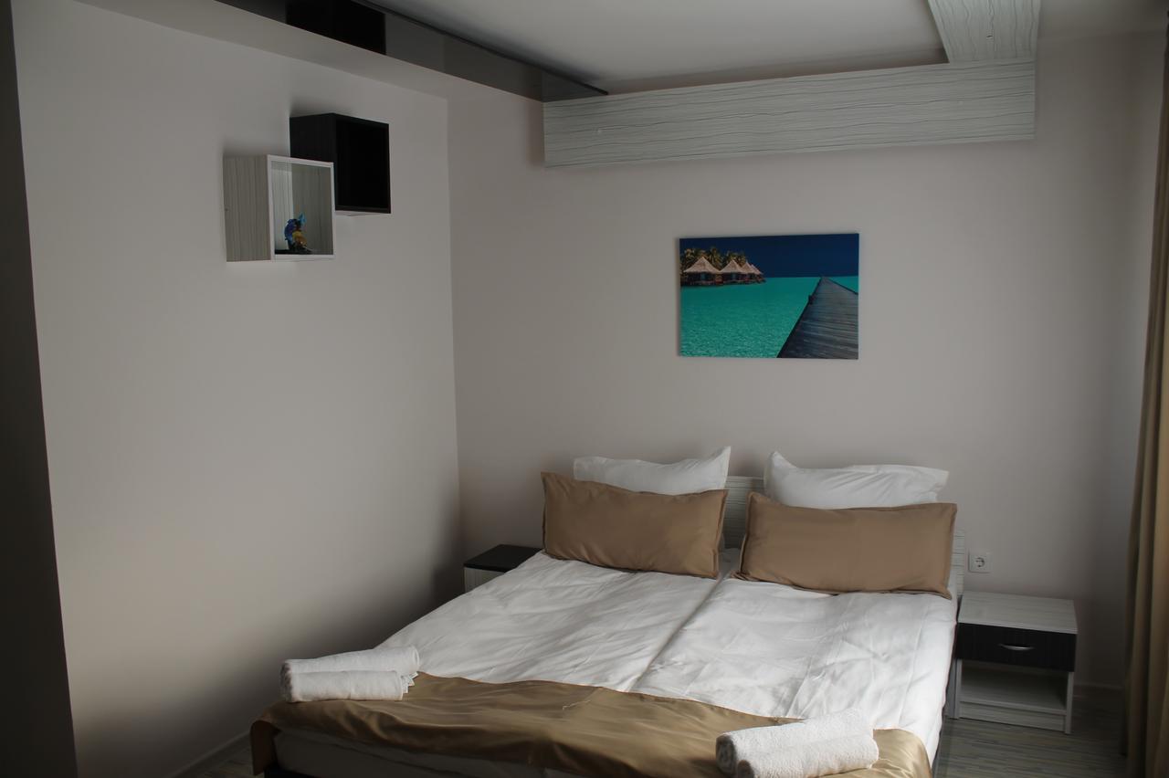 Tiara Hotel Dobrich Bagian luar foto
