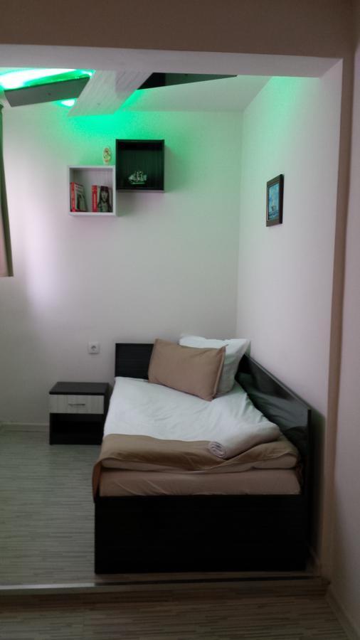 Tiara Hotel Dobrich Bagian luar foto
